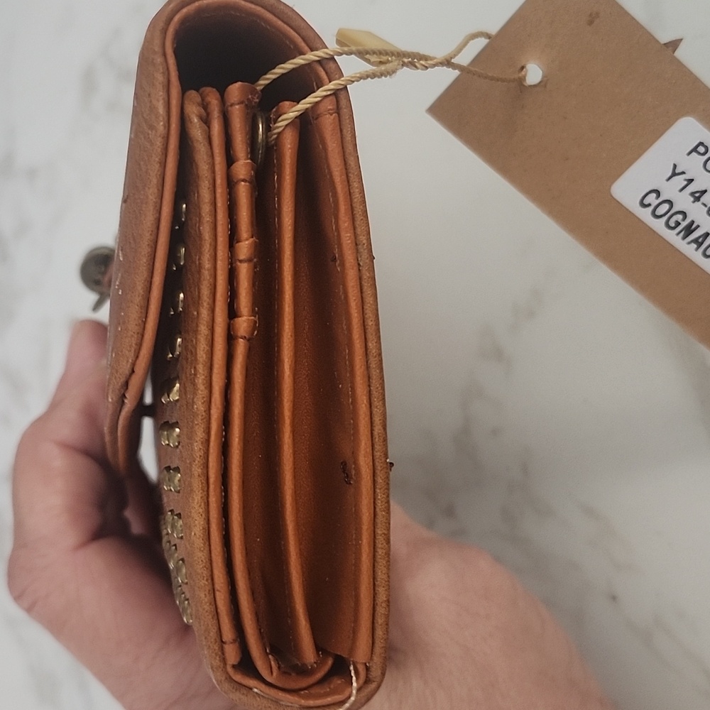 Revive Vintage Wallet - Picture 10 of 10